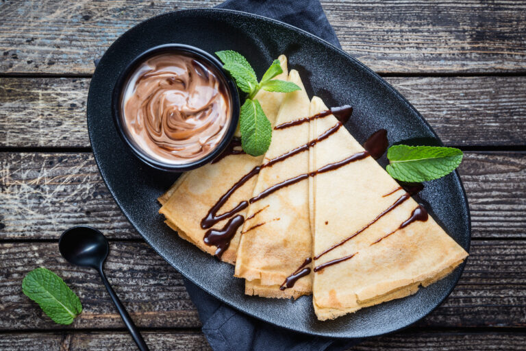 Crepes with chocolate spread